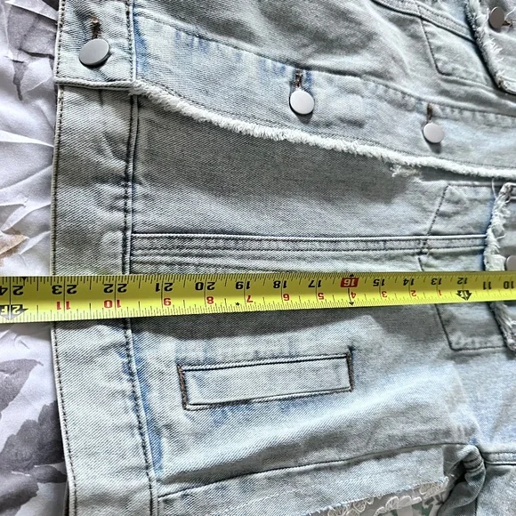 Denim and lace jacket - Picture 12 of 12